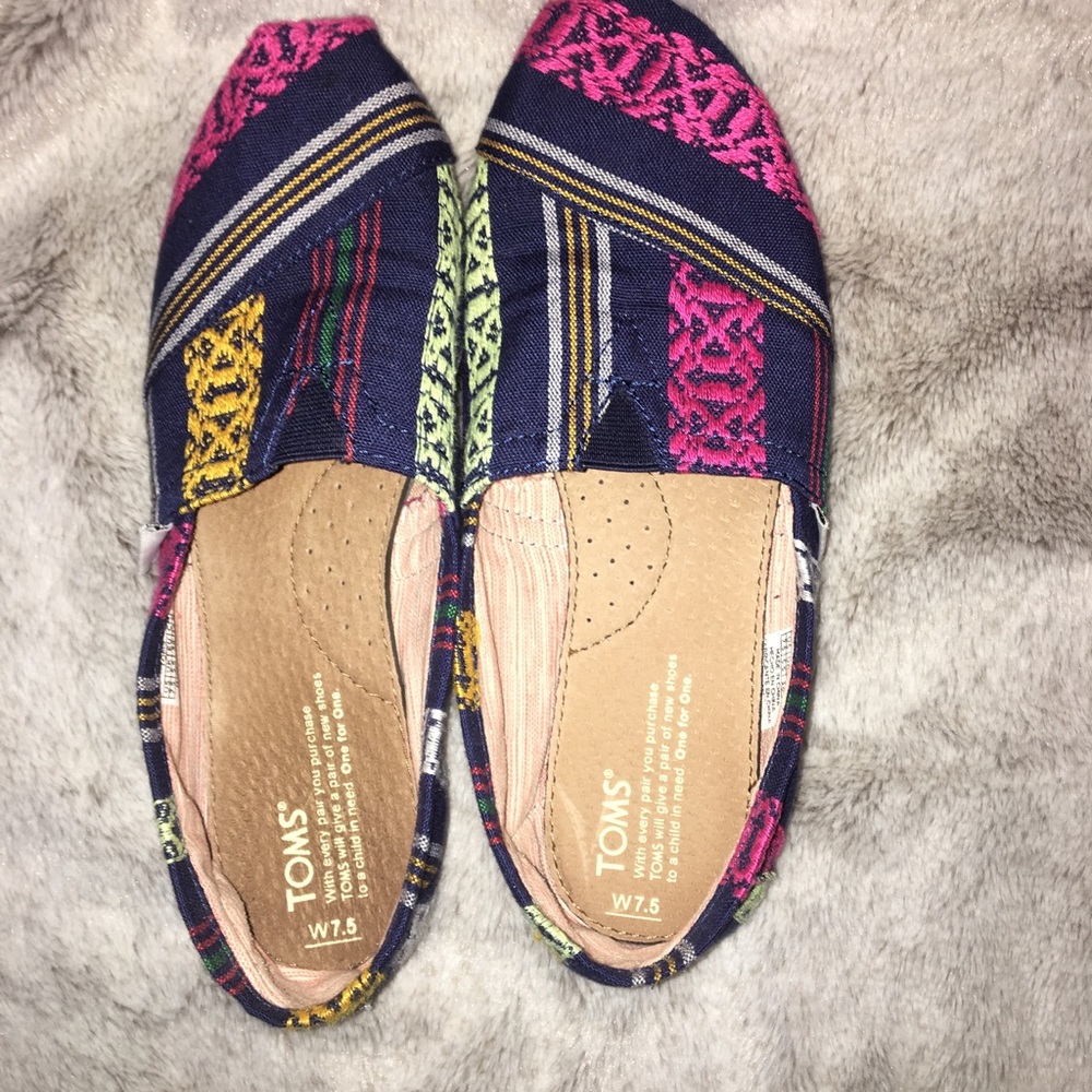 Patterned Navy blue Toms
